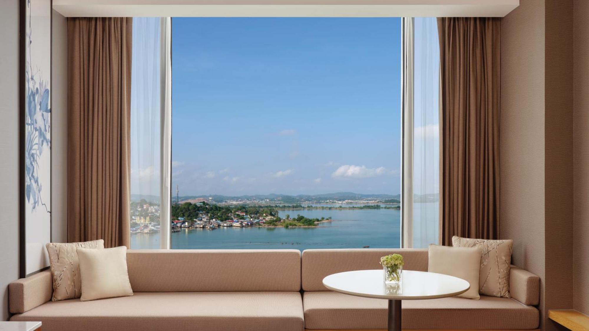 Batam Marriott Hotel Harbour Bay Nagoya Exterior photo